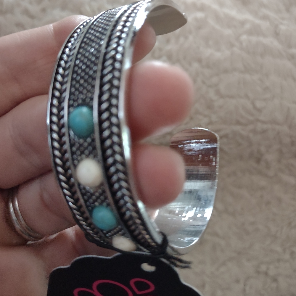 Ring - Picture 2 of 2